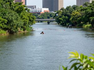 Houston police investigating at Buffalo Bayou