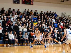 Boys basketball game between East View High School and Del Valle High School.