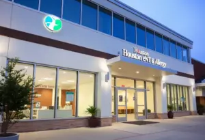 Exterior view of the Houston ENT & Allergy healthcare facility