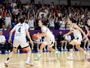 Houston Cougars and Oklahoma State Cowgirls competing in a women's basketball game