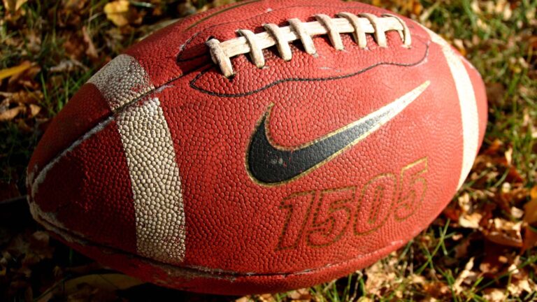 Houston Cougars Fall 21-13 at No. 10 Utah After Late Fumble